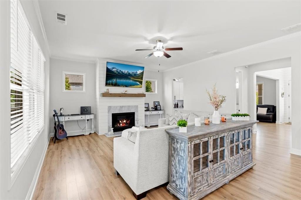 541 Edgewater Drive
