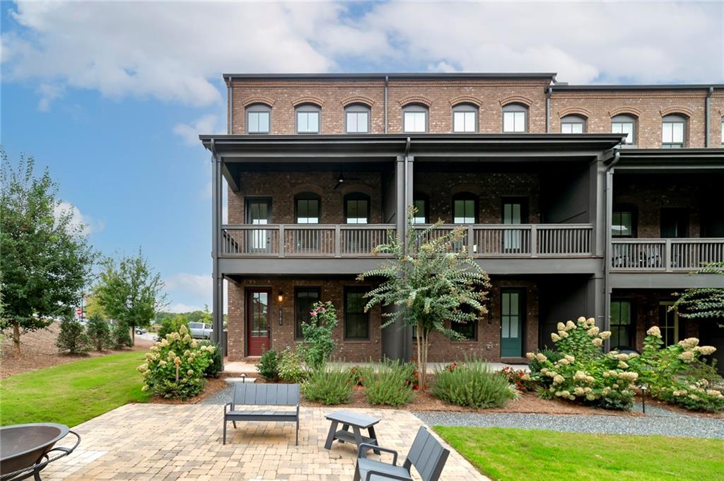 6785 Pippin Walk