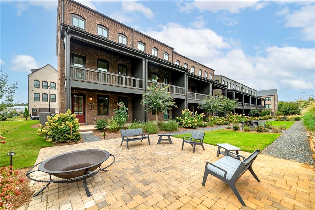 6785 Pippin Walk