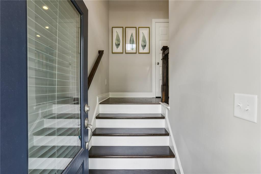 2032 Manchester Street NE