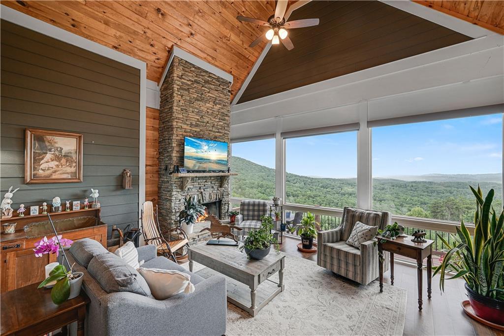 225 Rice Ridge