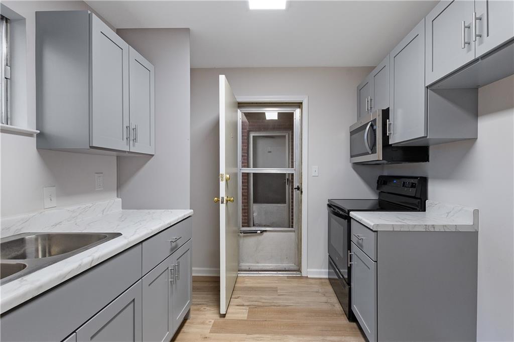 1111 Clairemont Avenue N3