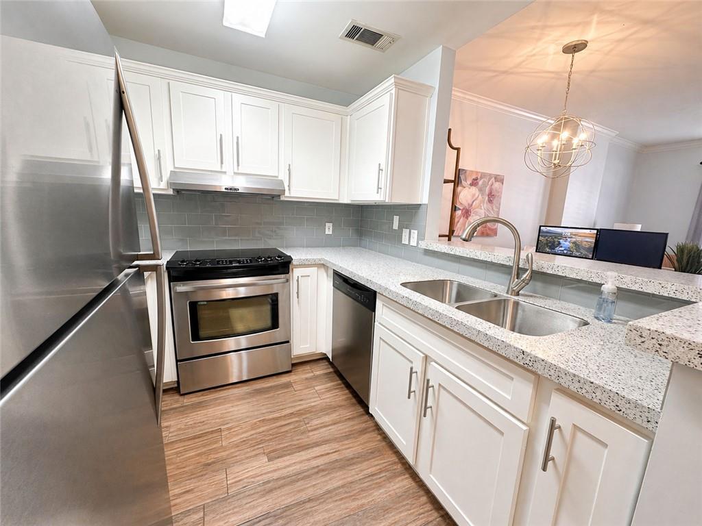 1101 Juniper Street NE 616