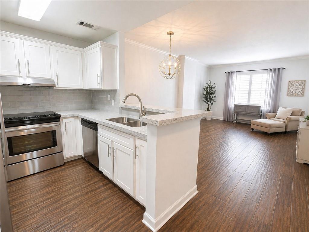 1101 Juniper Street NE 616