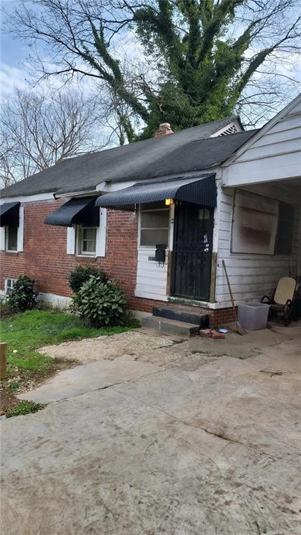 1070 Camilla Street SW