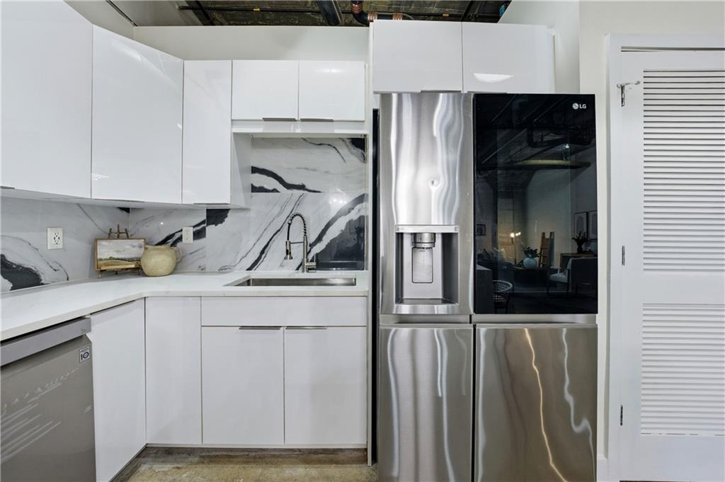 505 Whitehall Street SW 102