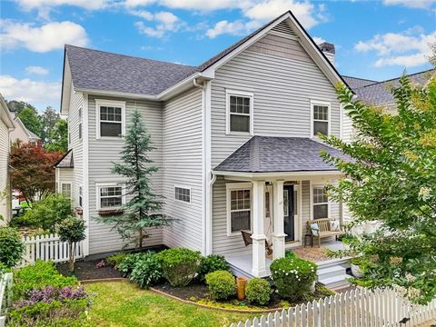 Homes For Sale - 789 Gardenside Circle<br/> Marietta, GA 30067