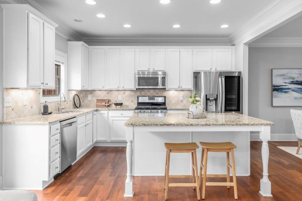 870 Cedar River Court