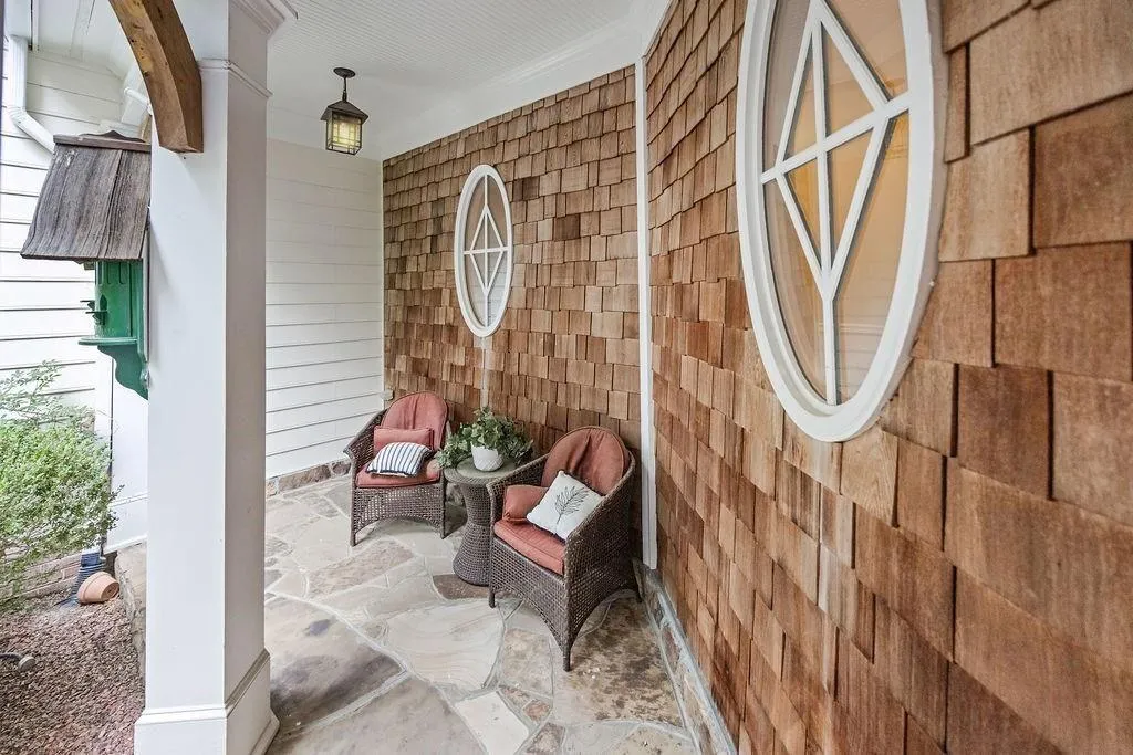 Canton, Georgia 30115, United States, 5 Bedrooms Bedrooms, ,6 BathroomsBathrooms,Residential,Active,214966