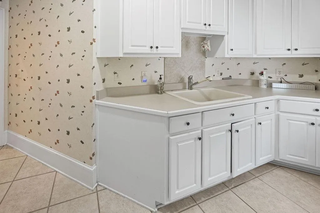 Canton, Georgia 30115, United States, 5 Bedrooms Bedrooms, ,6 BathroomsBathrooms,Residential,Active,214966