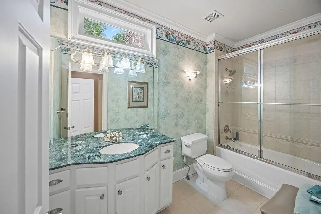 Canton, Georgia 30115, United States, 5 Bedrooms Bedrooms, ,6 BathroomsBathrooms,Residential,Active,214966