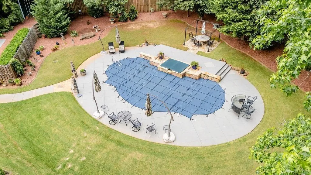 Canton, Georgia 30115, United States, 5 Bedrooms Bedrooms, ,6 BathroomsBathrooms,Residential,Active,214966