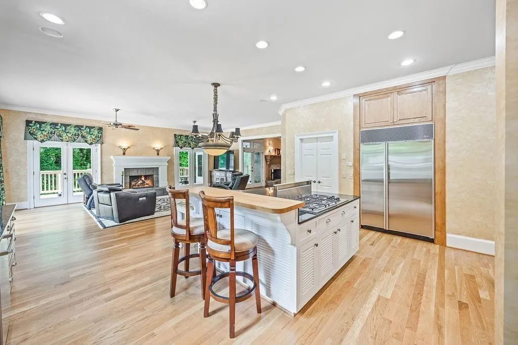 Canton, Georgia 30115, United States, 5 Bedrooms Bedrooms, ,6 BathroomsBathrooms,Residential,Active,214966