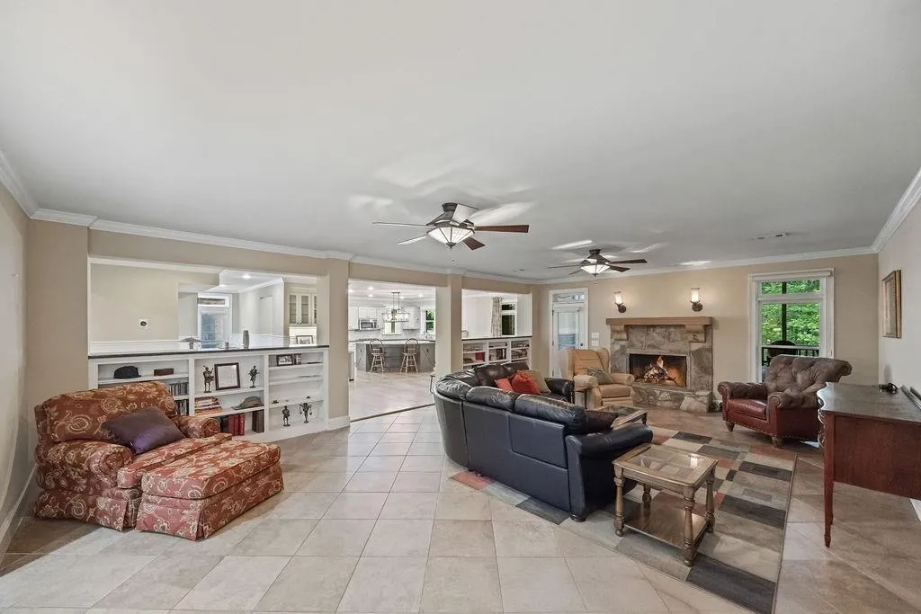 Canton, Georgia 30115, United States, 5 Bedrooms Bedrooms, ,6 BathroomsBathrooms,Residential,Active,214966