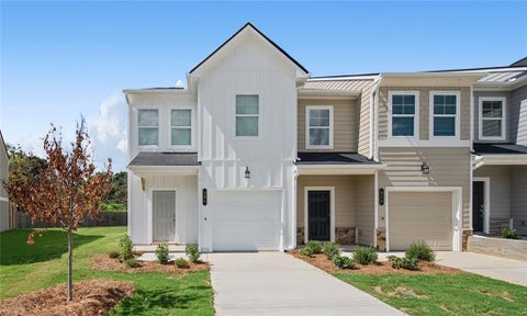 Townhouse For Sale - 321 Rolling Green Road<br/> Adairsville, GA 30103