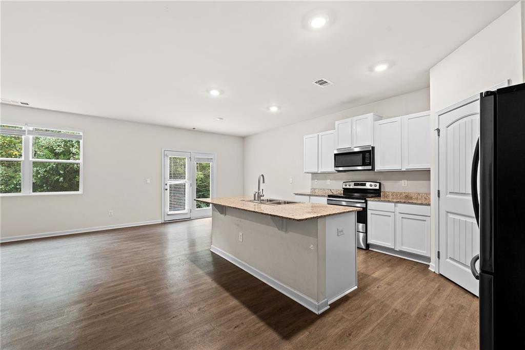 297 Starbuck Parkway