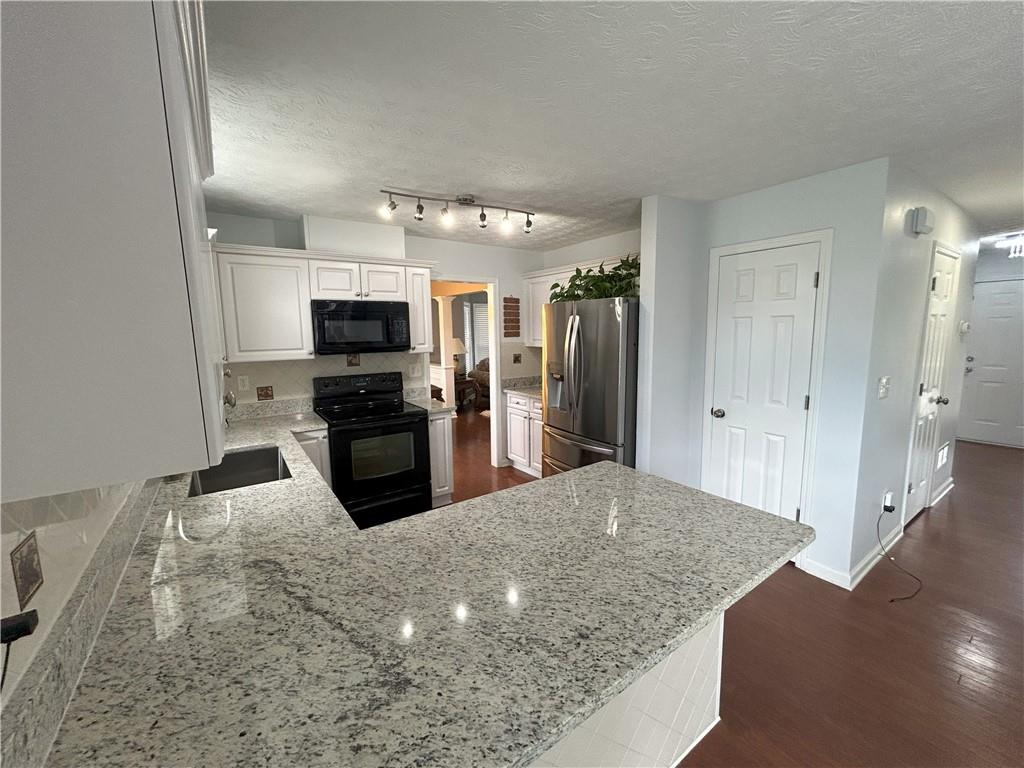525 Dunagan Drive, Lawrenceville, Georgia image 9