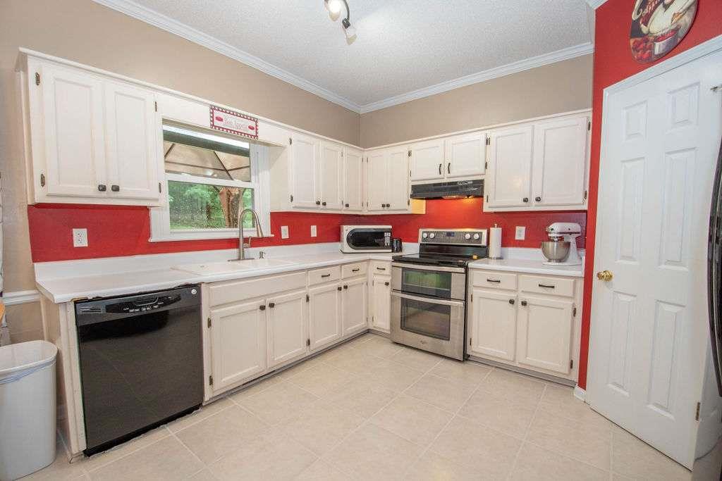155 Redspire Lane, Fayetteville, Georgia image 9