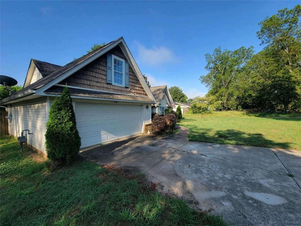 2531 Fairview Road