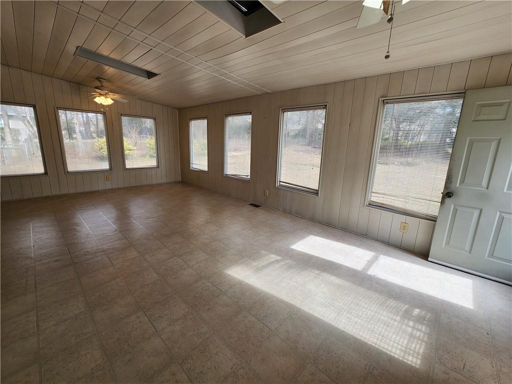Rogers Acres - Residential Lease