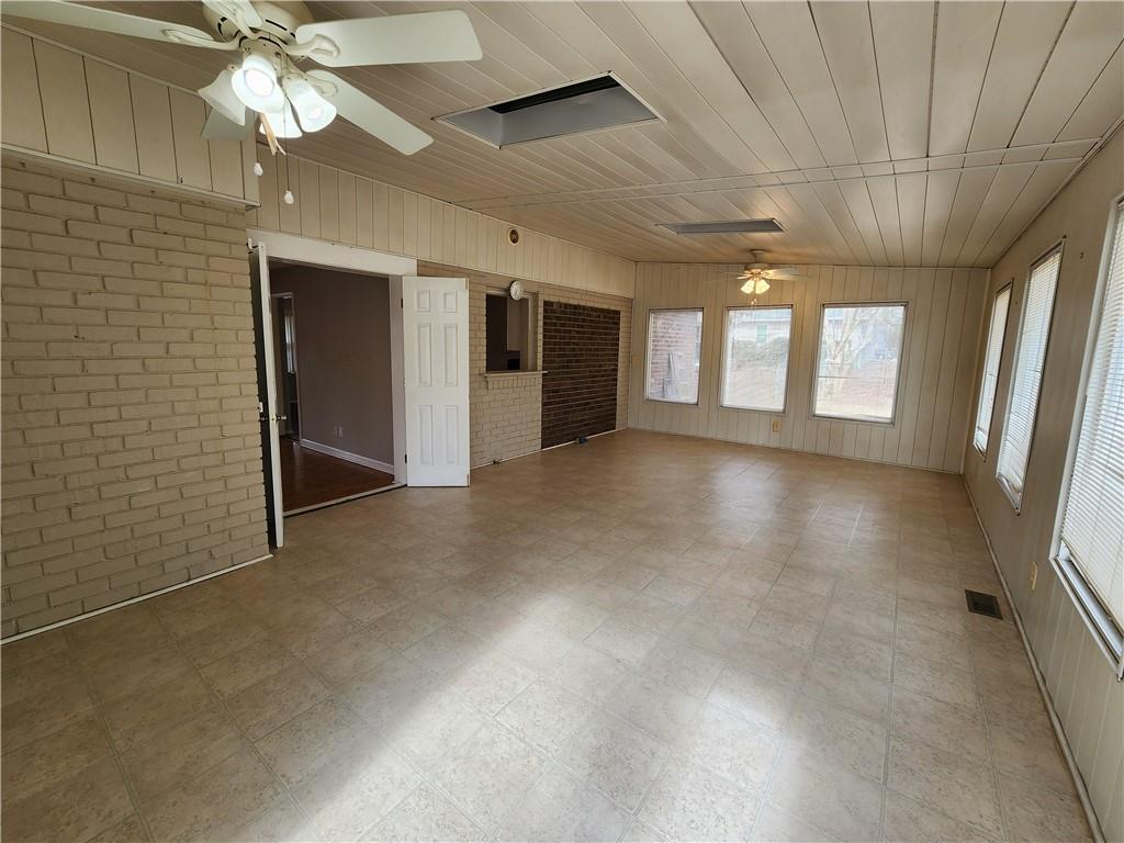 Rogers Acres - Residential Lease