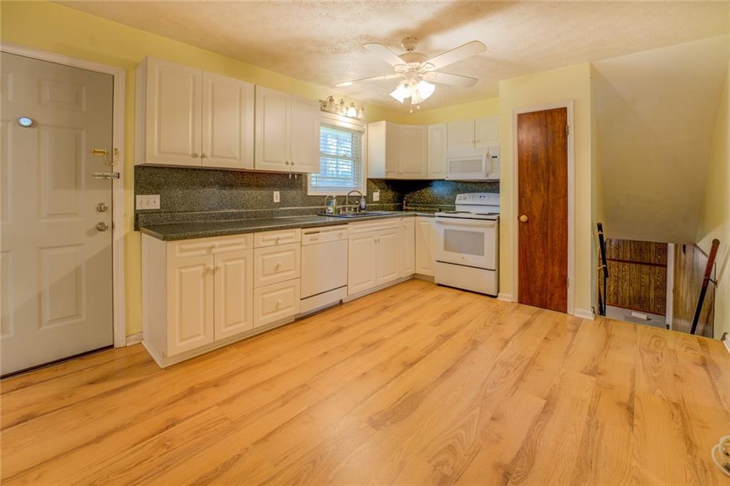 2198 Kings Forest Drive, Conyers, Georgia image 8
