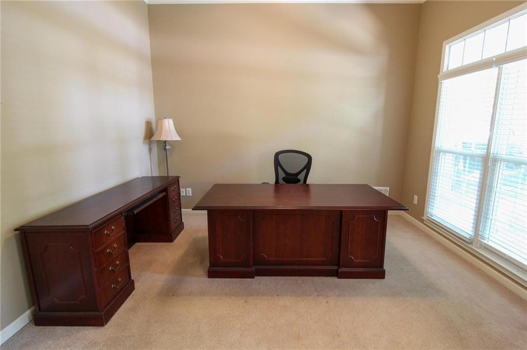 4055 Vista Point Lane, Suwanee, Georgia image 3