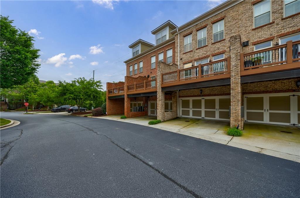 359 Alderwood Lane, Atlanta, Georgia image 7