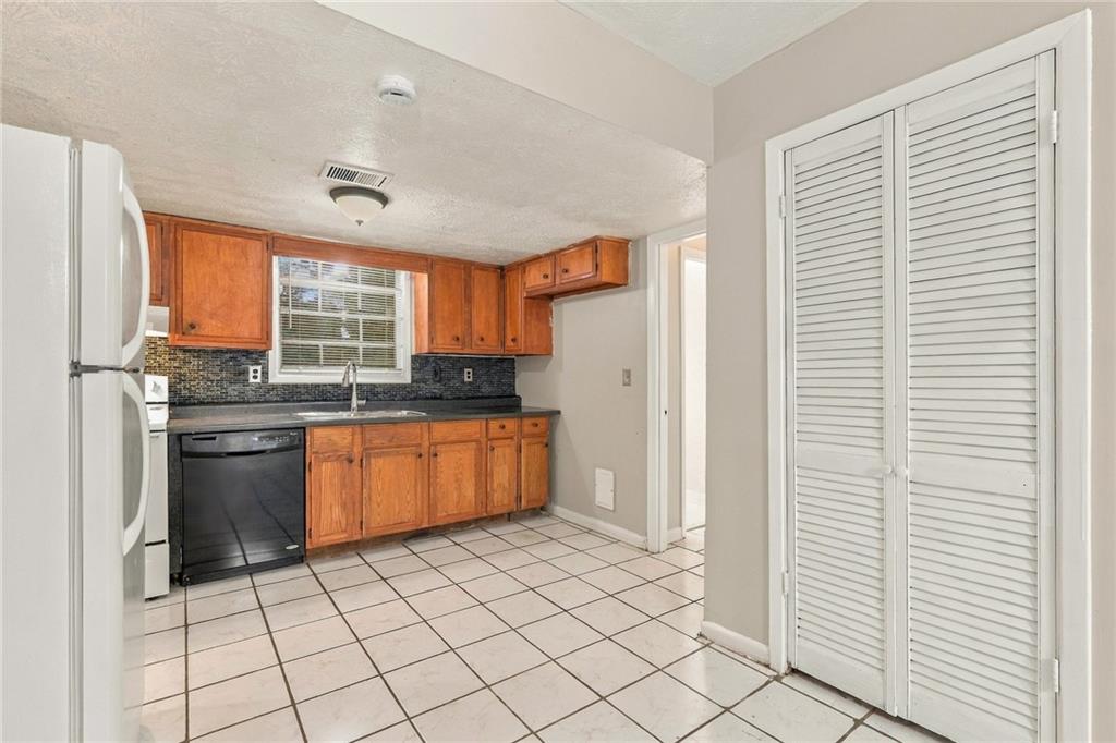 1166 Shoreham Drive