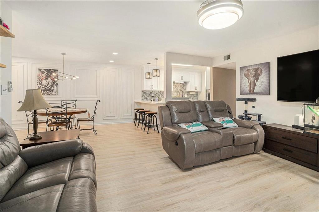 502 Brighton Point, Atlanta, Georgia image 3