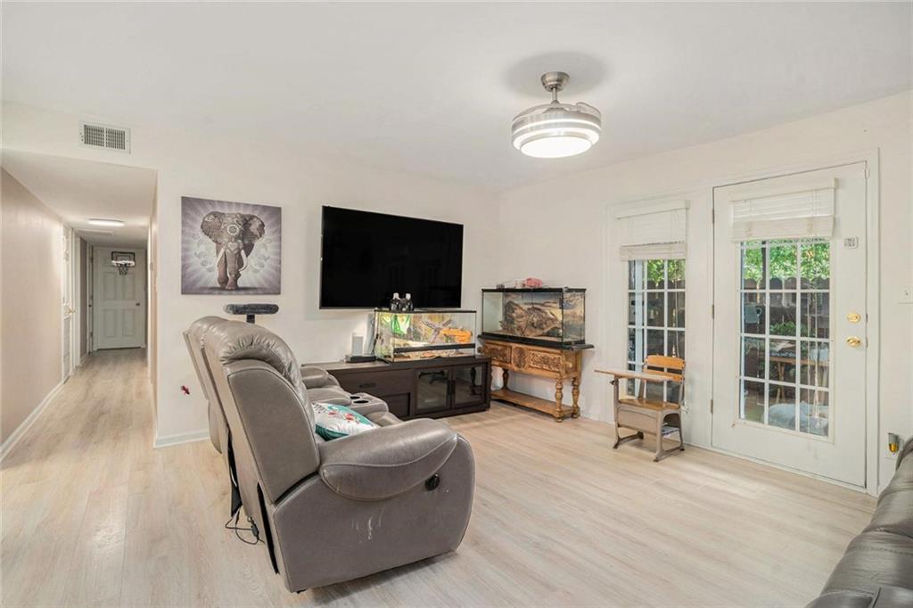 502 Brighton Point, Atlanta, Georgia image 2