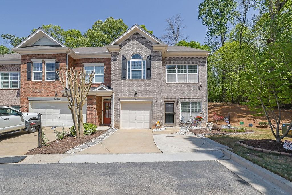 1076 Firethorne Pass, Cumming, Georgia image 1