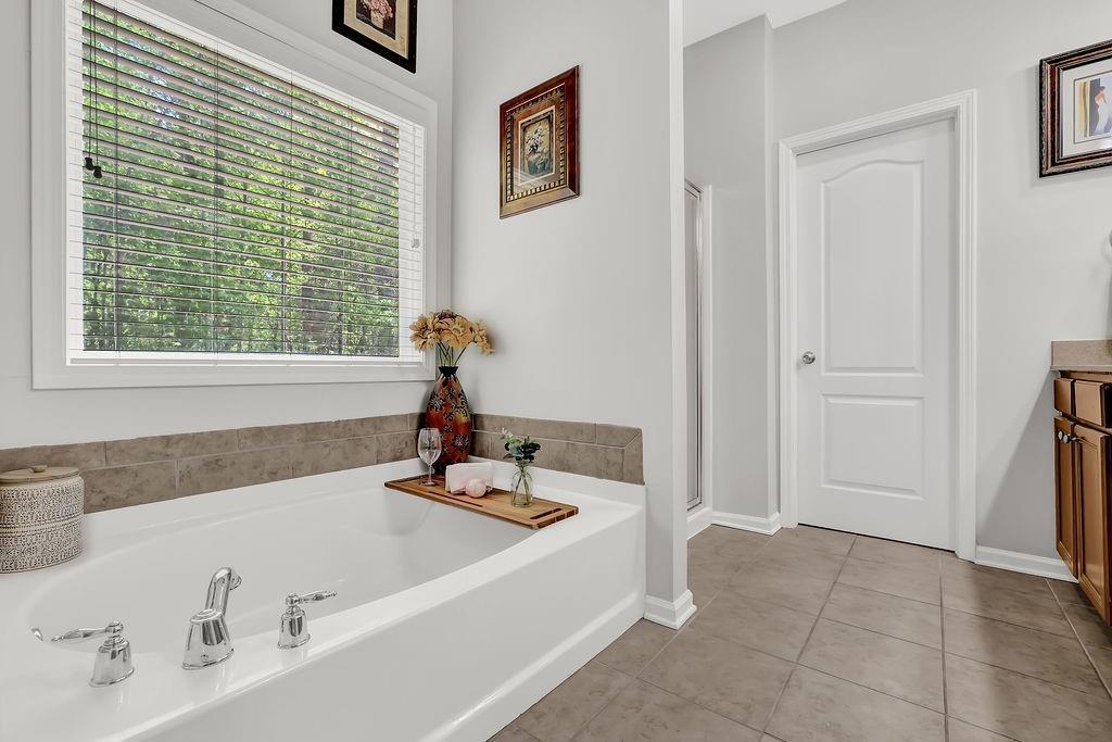 1076 Firethorne Pass, Cumming, Georgia image 28