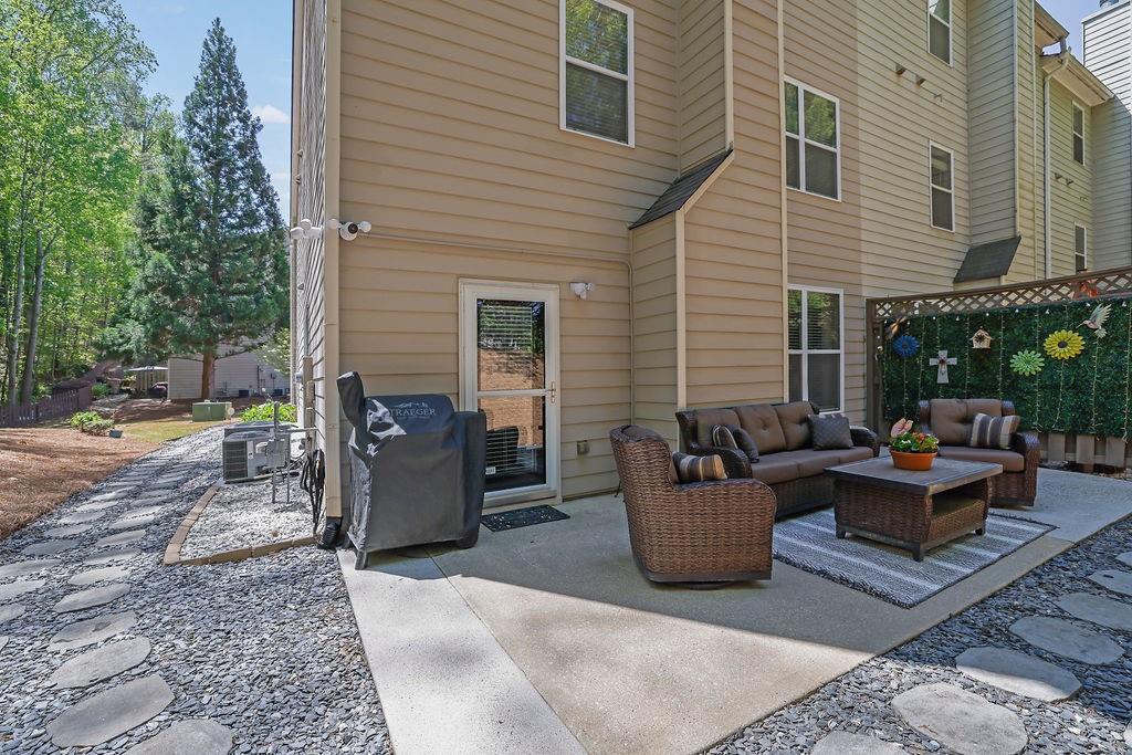 1076 Firethorne Pass, Cumming, Georgia image 37