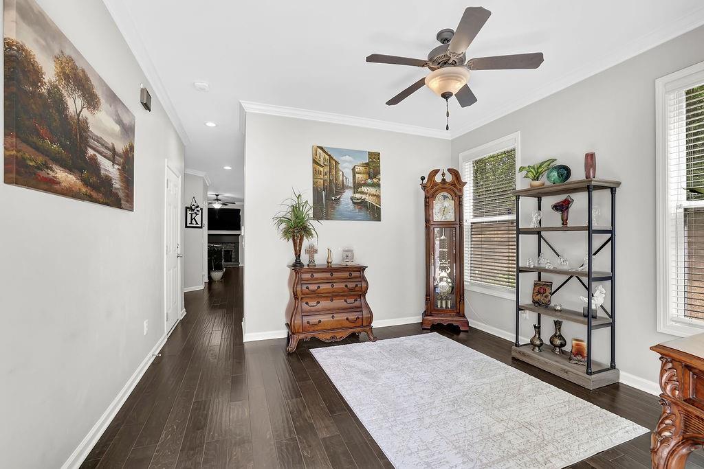 1076 Firethorne Pass
