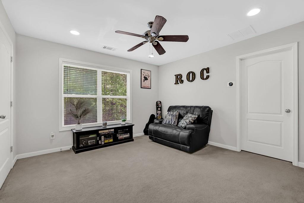 1076 Firethorne Pass, Cumming, Georgia image 32