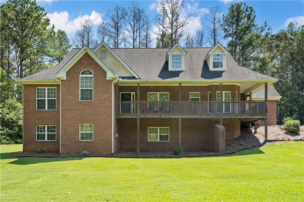 Beautiful 3BR/2BA brick ranch on 1.29 private acres in Winston! Features include hardwood floors, vaulted ceilings, open living spaces, and a spacious owner’s suite with soaking tub & walk-in closet. Enjoy a full unfinished basement with 3rd garage bay—ideal for storage, workshop, or future finishing. Relax on the front porch or back deck with peaceful views and NO HOA. This move-in ready home won’t last long—schedule your showing today!