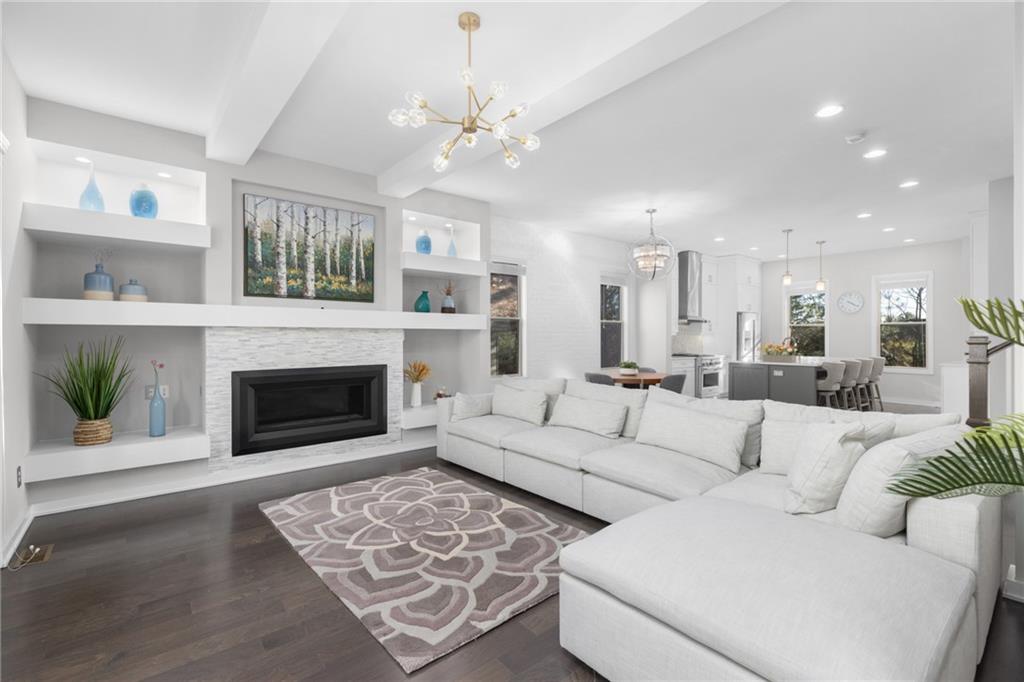 823 Canterbury Overlook