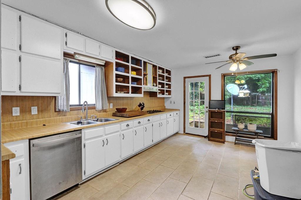 5025 Stoney Point Circle