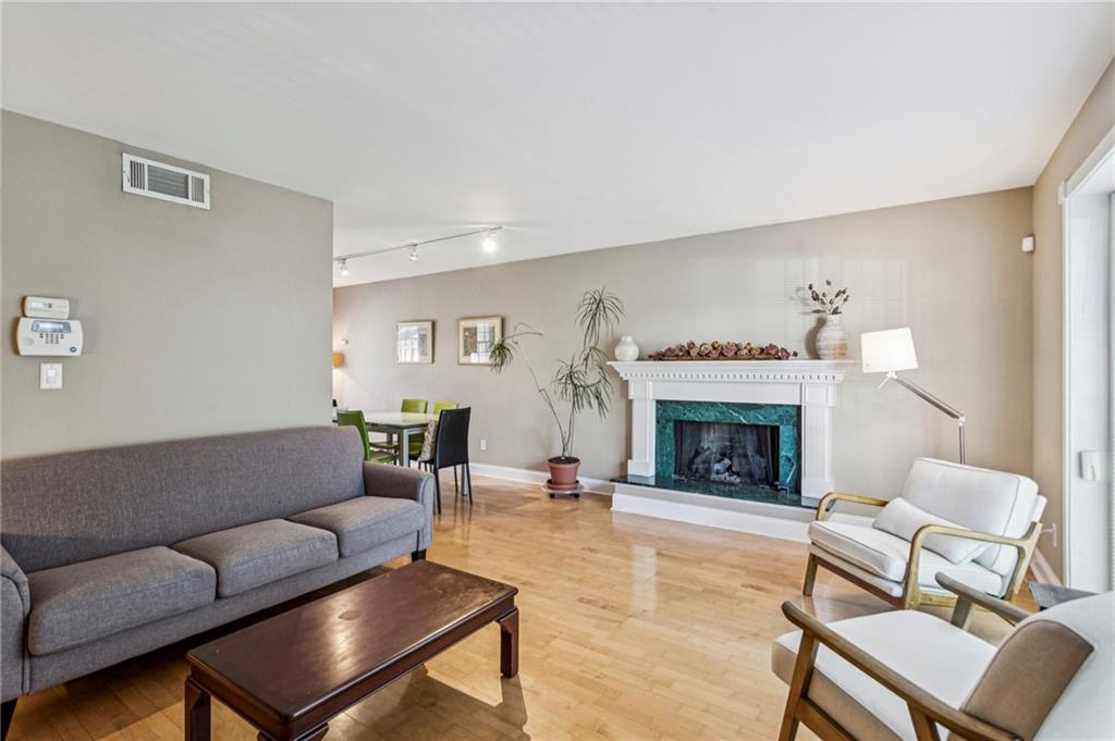 136 Peachtree Memorial Drive NW NJ 10