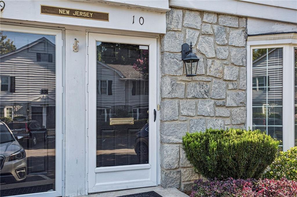 136 Peachtree Memorial Drive NW NJ 10