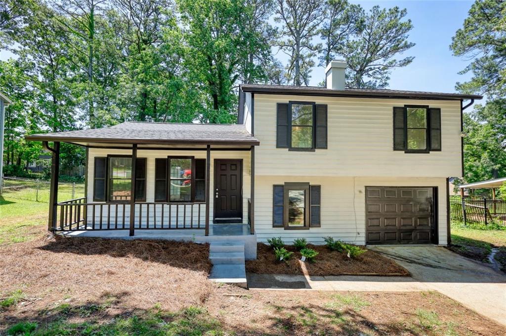 3959 Wood Path Drive, Stone Mountain, Georgia image 1