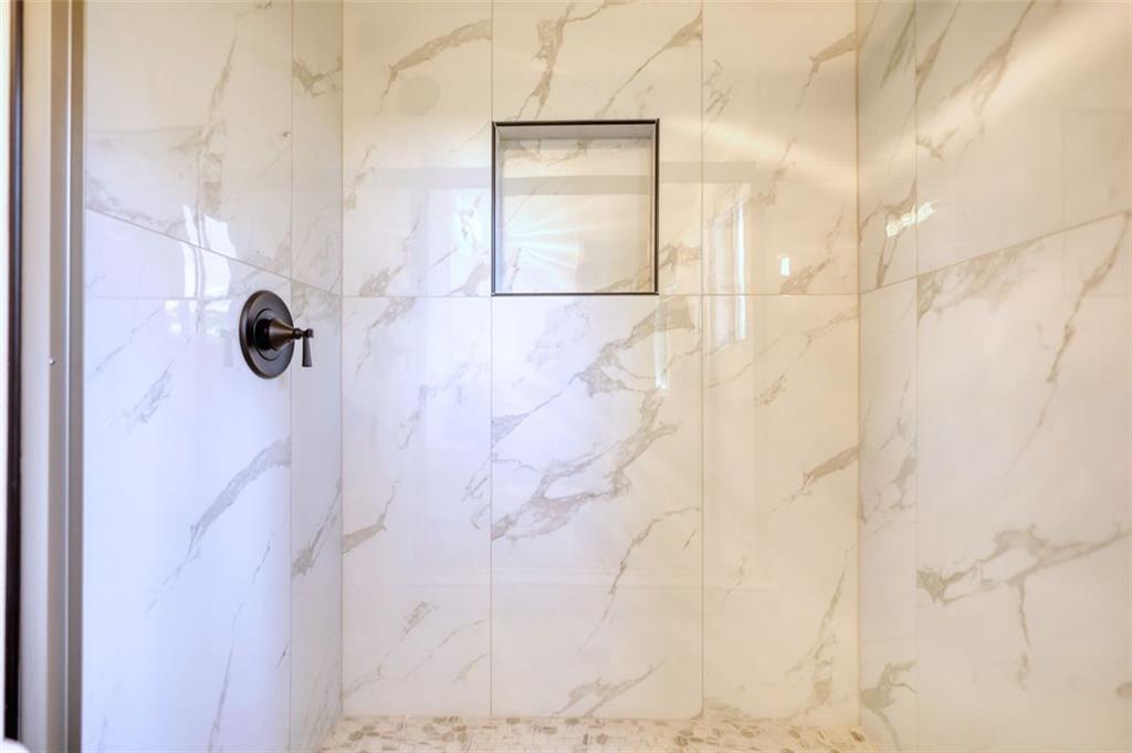 3959 Wood Path Drive, Stone Mountain, Georgia image 21