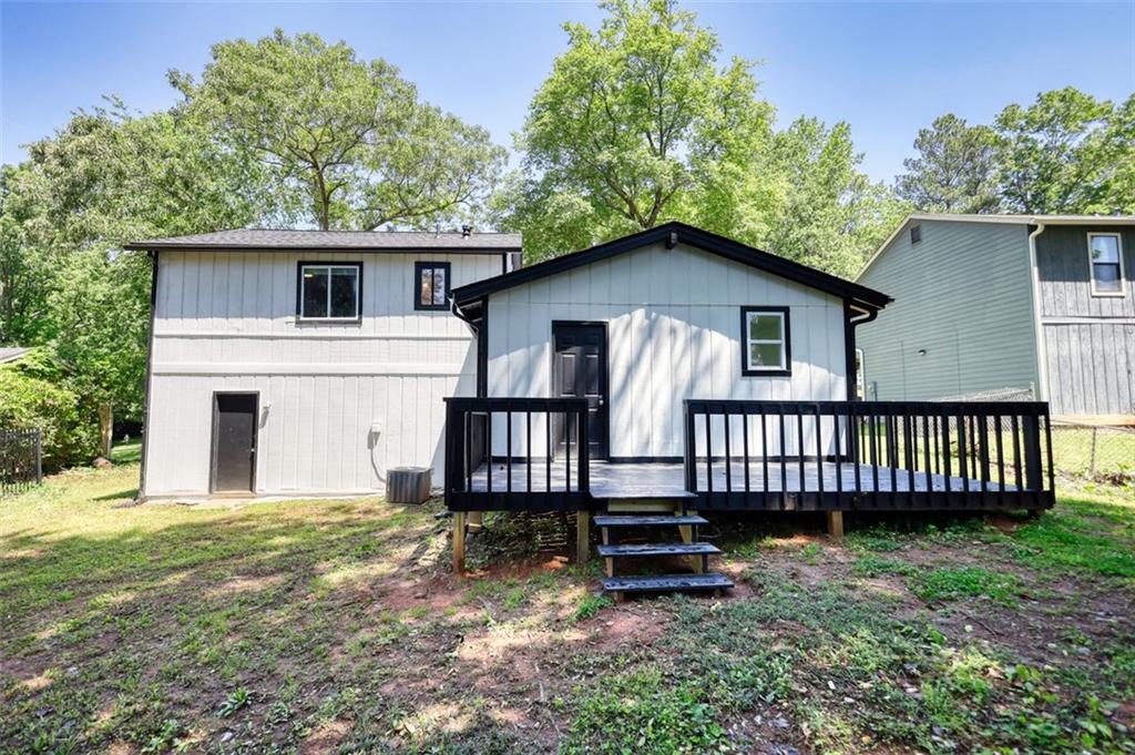 3959 Wood Path Drive, Stone Mountain, Georgia image 33