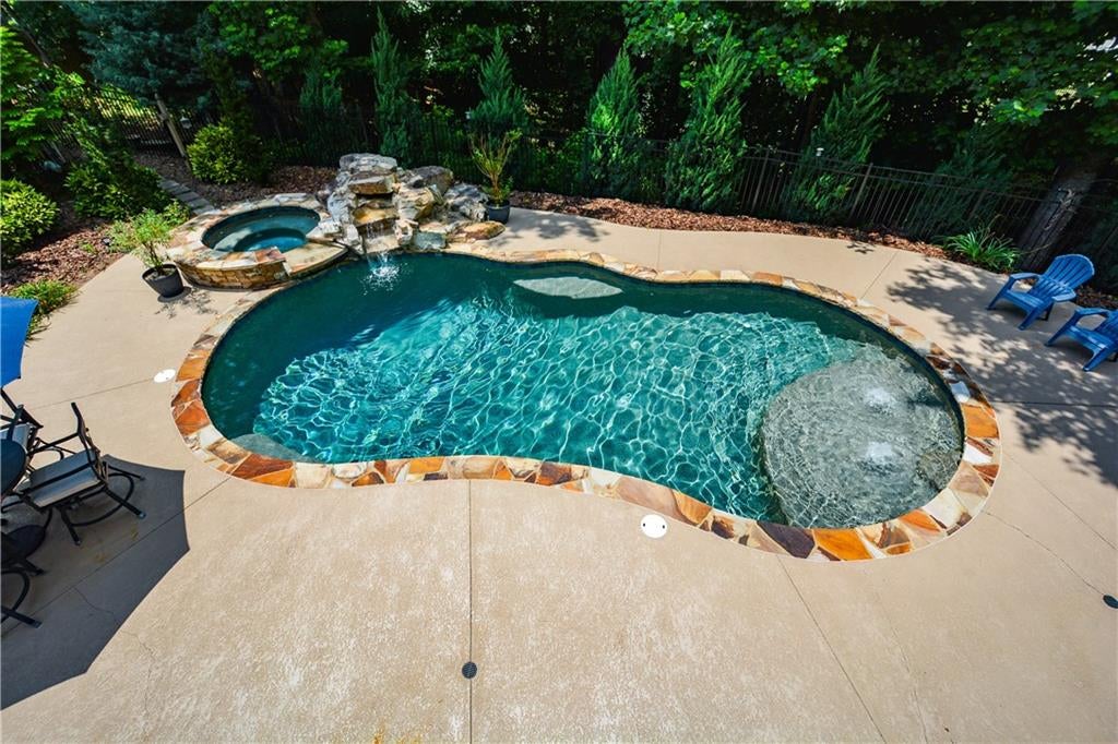 515 Lakewood Court