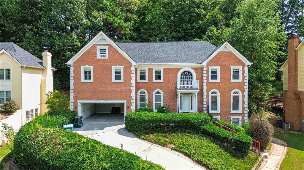 660 Belgrave Lane