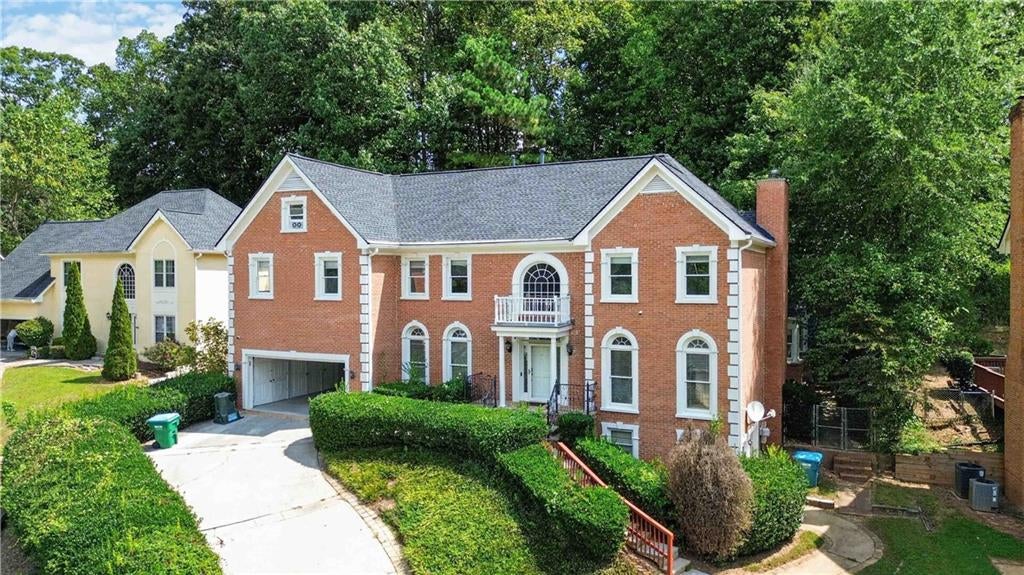 660 Belgrave Lane