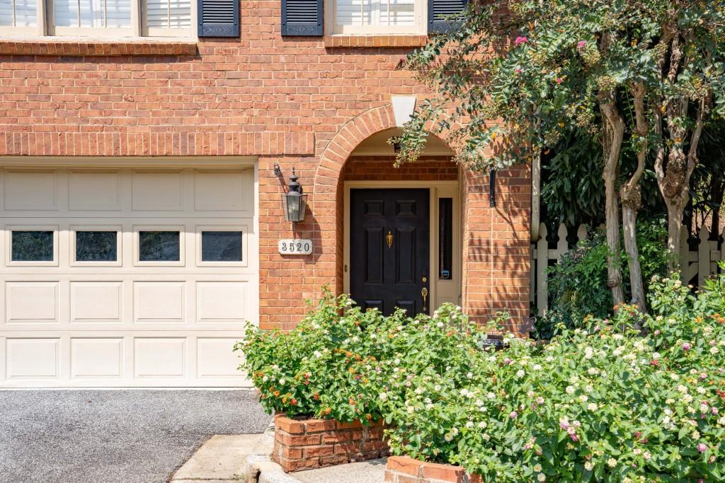 3520 Vinings Ridge Court
