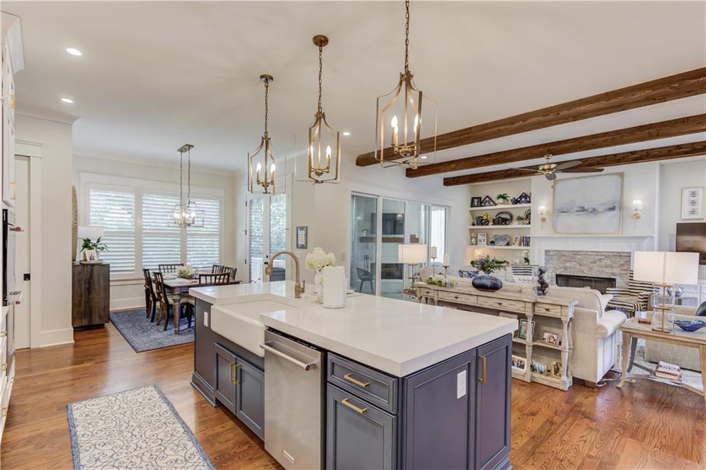 1894 POINT RIVER Drive
