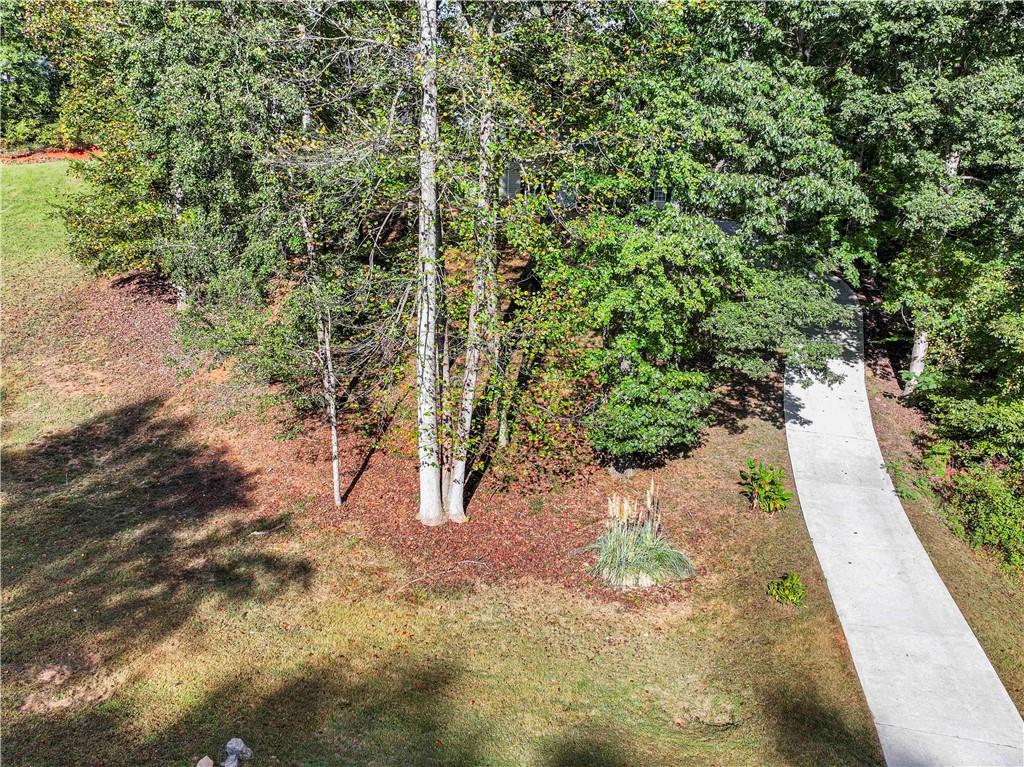 3368 Green Leaf Ln